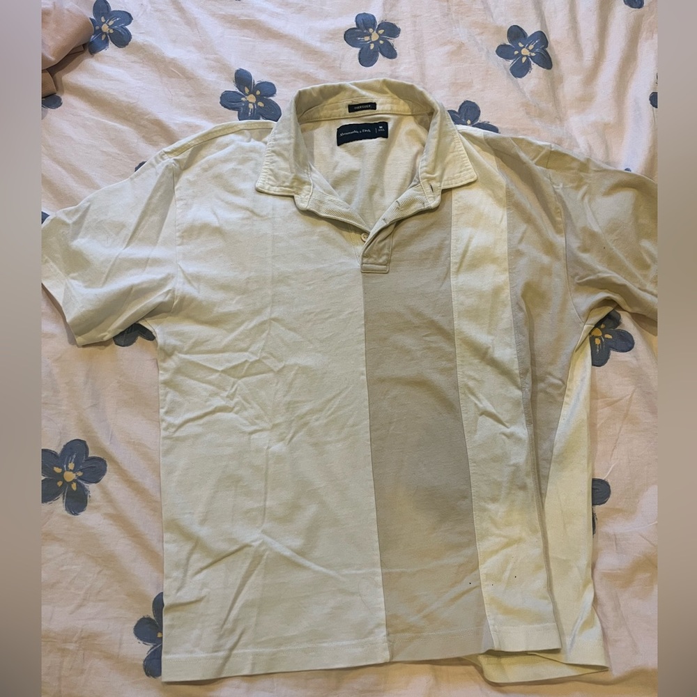 M Abercrombie & Fitch short sleeve shirt
